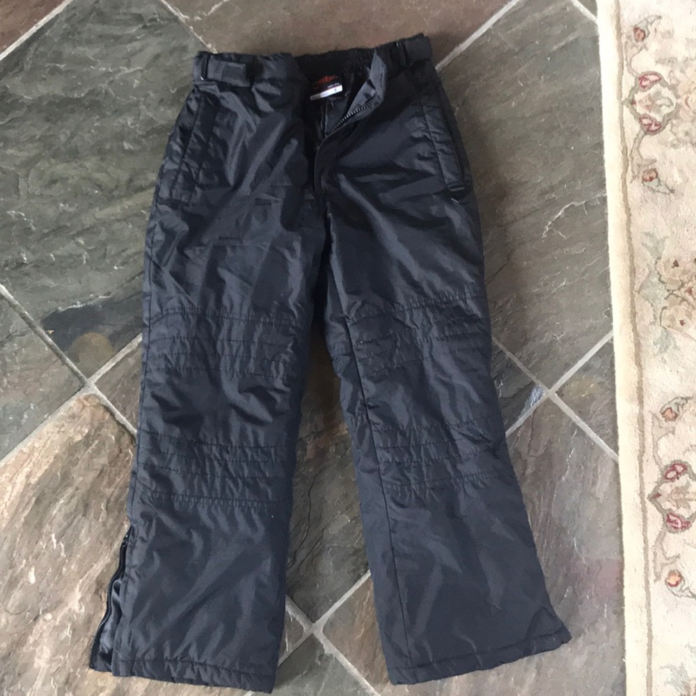 Ski pants like NEW.  Worn on one trip. Sz 8